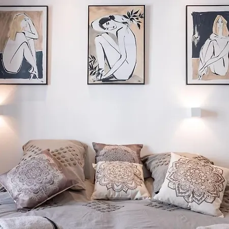 Luxury With Balcony On Famous Rue D'antibes! - Kiss By Halldis Apartment *
