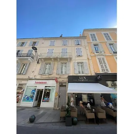 Luxury With Balcony On Famous Rue D'antibes! - Kiss By Halldis Apartment Cannes