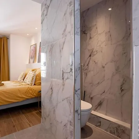 Apartment Luxury With Balcony On Famous Rue D'antibes! - Kiss By Halldis