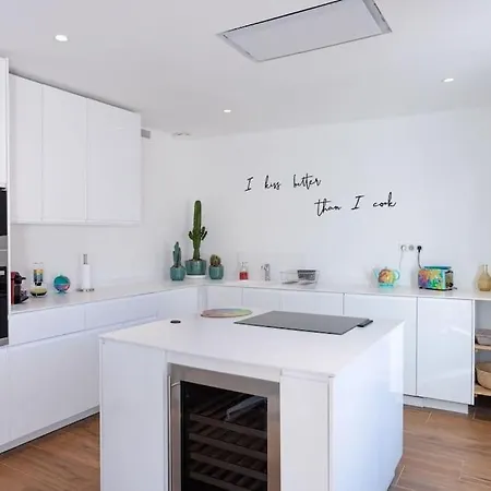 Luxury With Balcony On Famous Rue D'antibes! - Kiss By Halldis Apartment