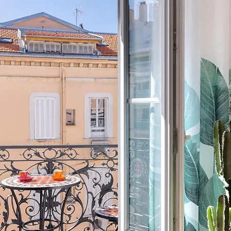 Luxury With Balcony On Famous Rue D'antibes! - Kiss By Halldis Apartment *